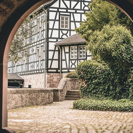 Hotel Neumuehle & 5*