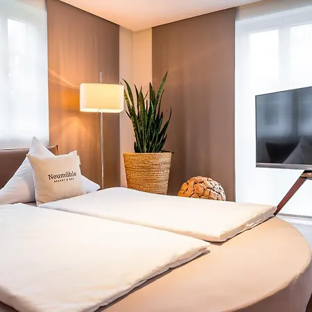 Hotel Neumuehle & 5*