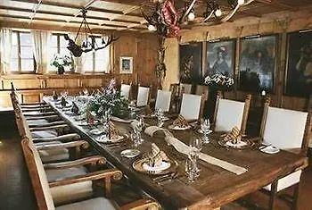 Neumuehle & Hotel 5*