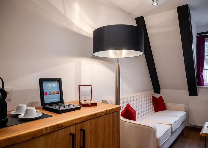 Neumuehle & Hotel 5*