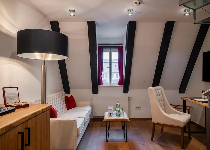 Neumuehle & Hotel 5*